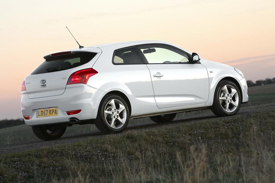  Kia pro_cee&rsquo;d 2008 года  (фото 15 из 182)